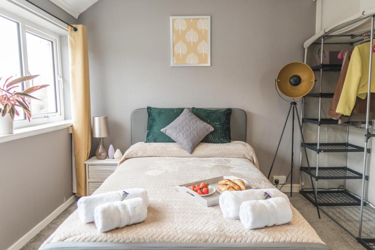 Idyllic 3-Bed House. 5-Min From Channel Tunnel Villa Folkestone Exteriör bild